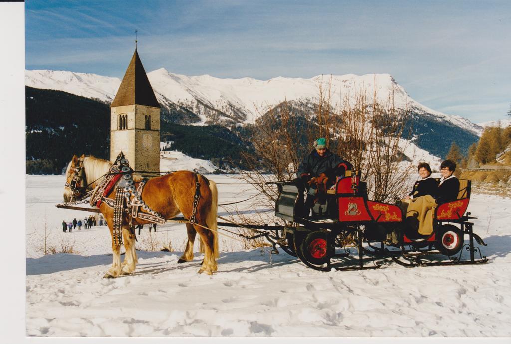 Hotel Alpenfriede Graun im Vinschgau Exterior foto